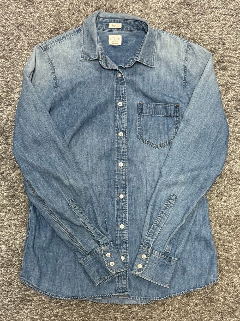 EUC Women’s J. Crew Factory Denim Button Down Perfect Fit Shirt, Size S